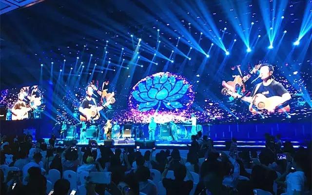 15內(nèi)地?fù)u滾音樂界的重要人物 許巍.jpg