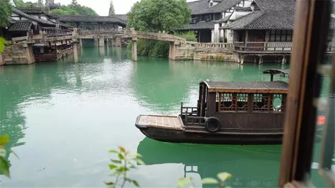 9推窗見水，好一個烏鎮(zhèn)人家。.jpg